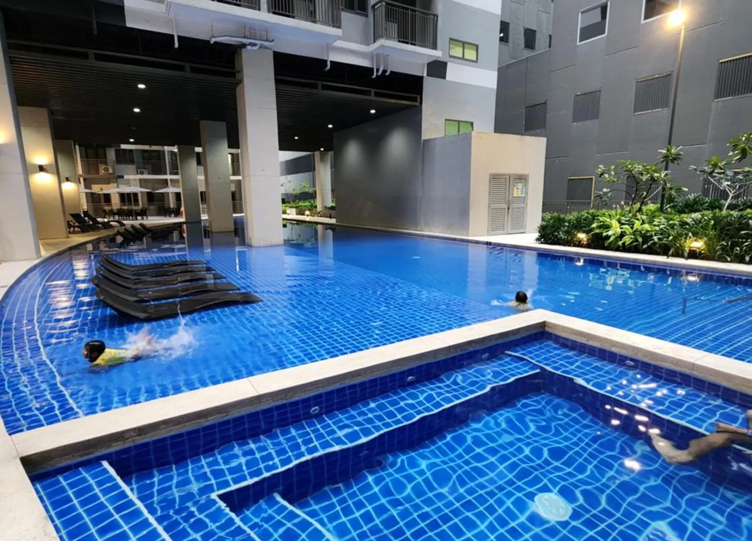 1Br With Balcony Condotel In Moa Complex, Entertainment City, Near Naia, Free Wifi, Netflix Manila Apartment